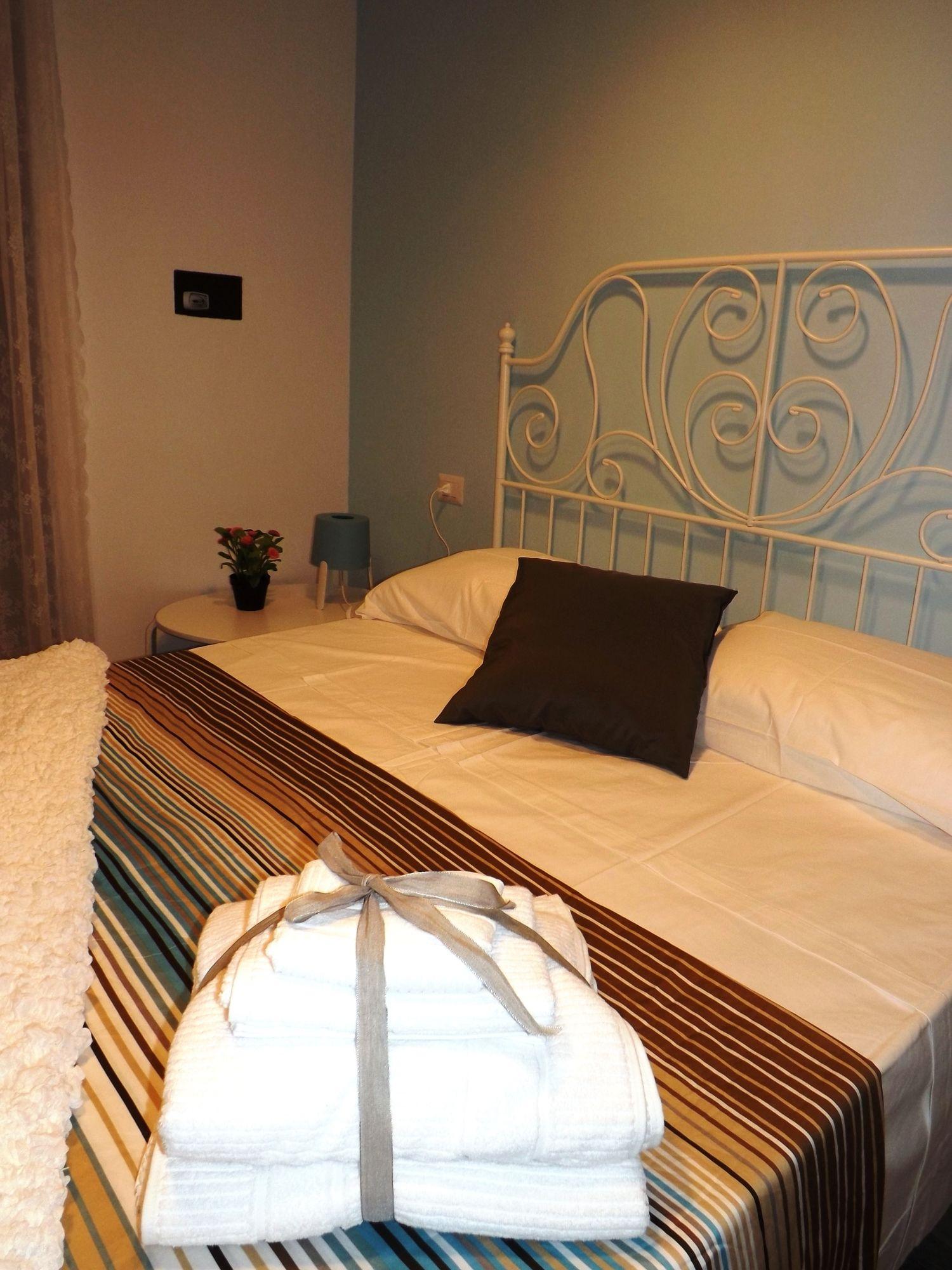 Domus Alma Bed & Breakfast Napoli Dış mekan fotoğraf